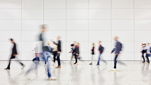 busy commuters depicting spread of infectious disease